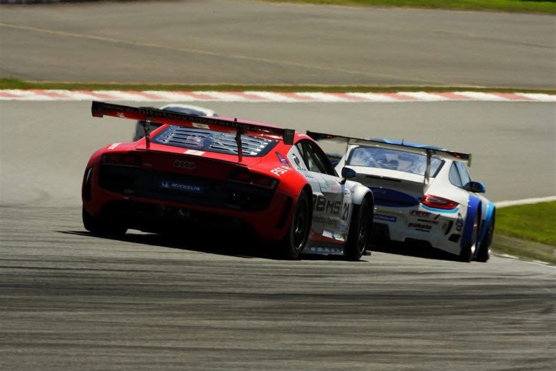 audi-r8-lms-gt3-2011