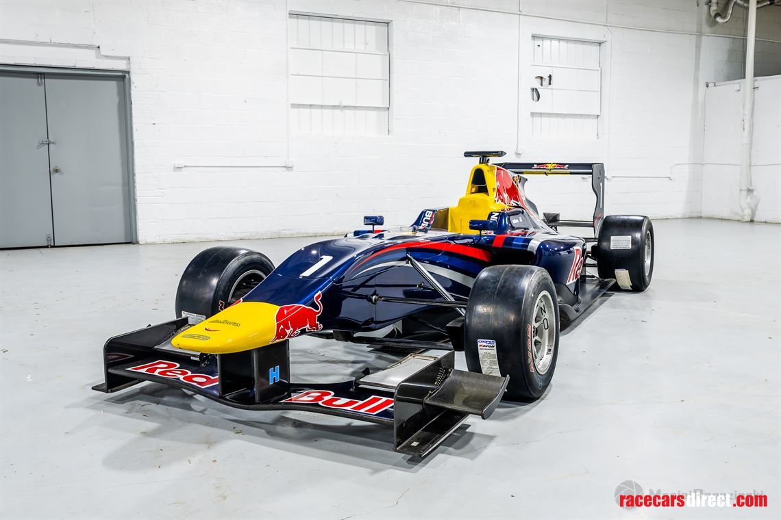 2014-dallara-gp313-w-extensive-spares-package