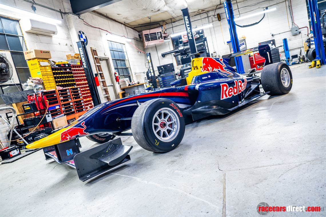 2014-dallara-gp313-w-extensive-spares-package