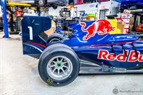 2014-dallara-gp313-w-extensive-spares-package