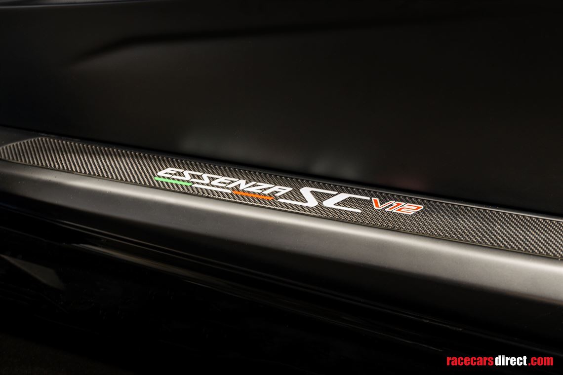 lamborghini-essenza-scv12