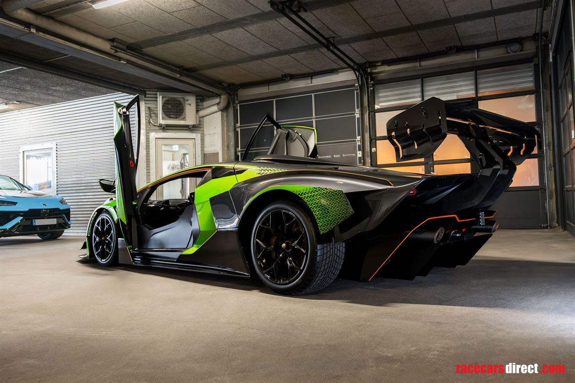 lamborghini-essenza-scv12