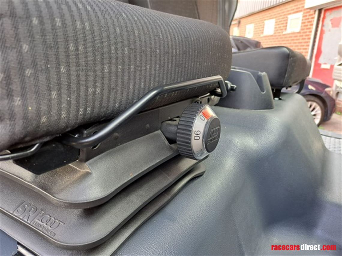 mitsubishi-canter-race-truck