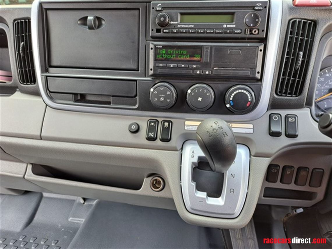 mitsubishi-canter-race-truck