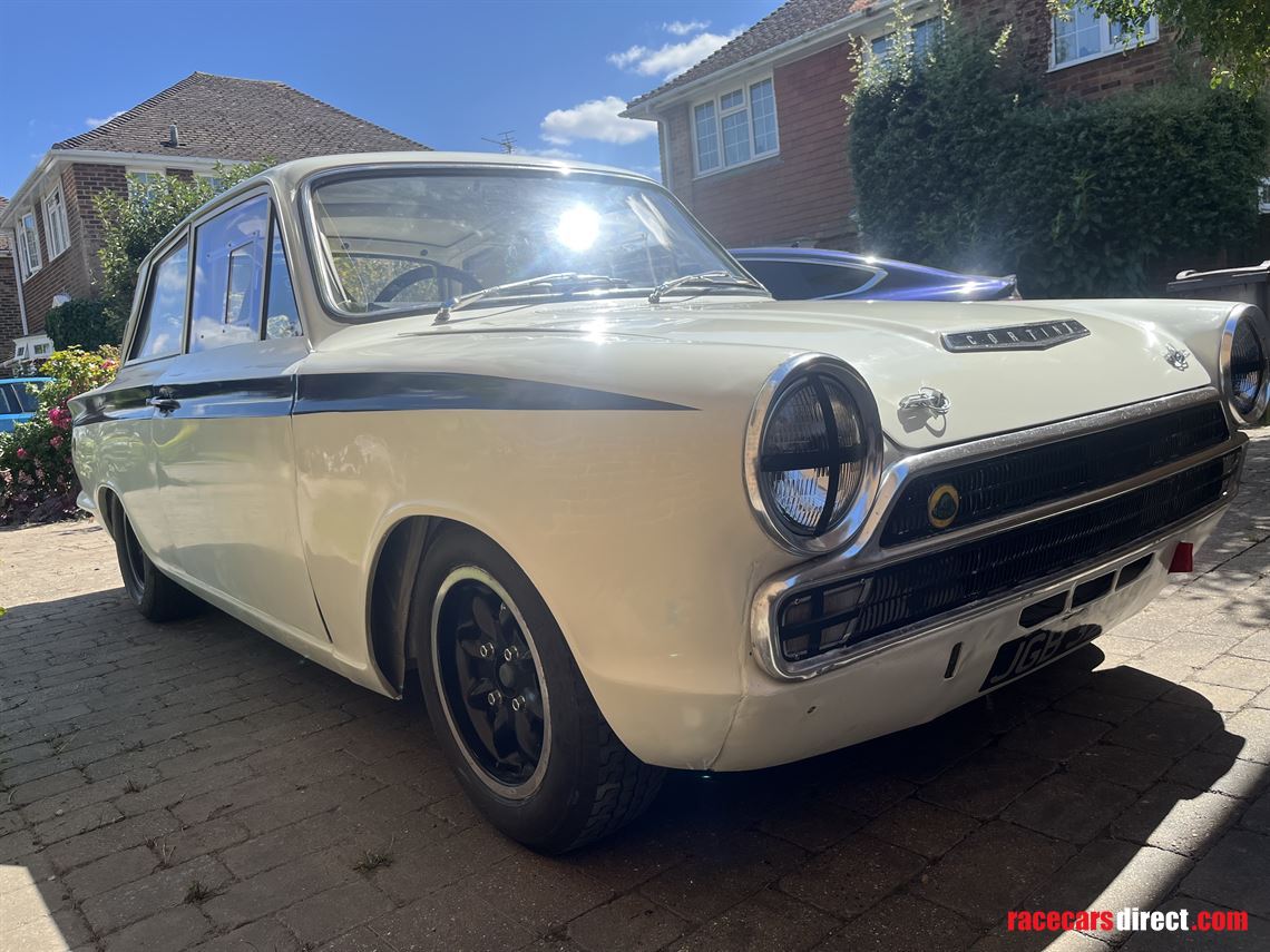 1965-lotus-cortina-fia-race-car
