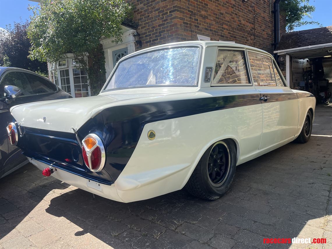 1965-lotus-cortina-fia-race-car