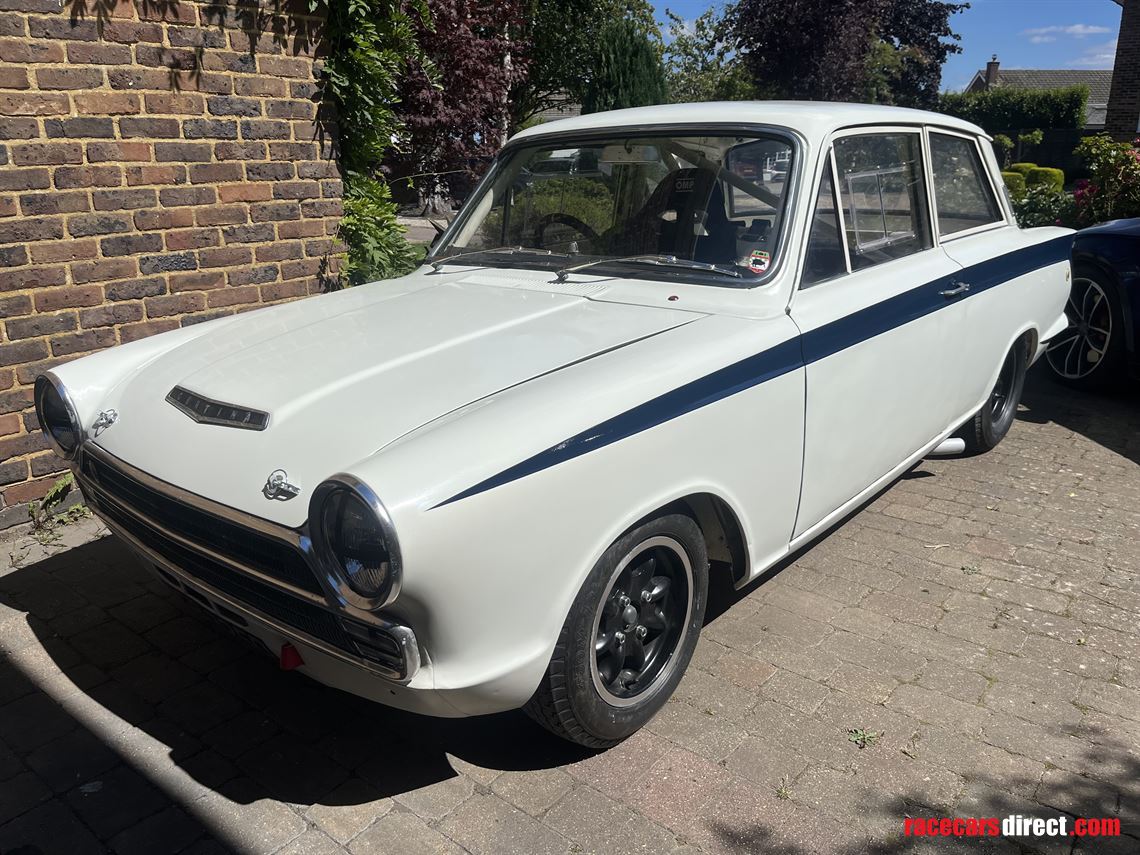 1965-lotus-cortina-fia-race-car