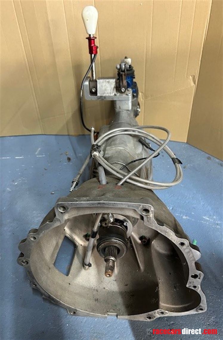 ginetta-jnr-and-trailer