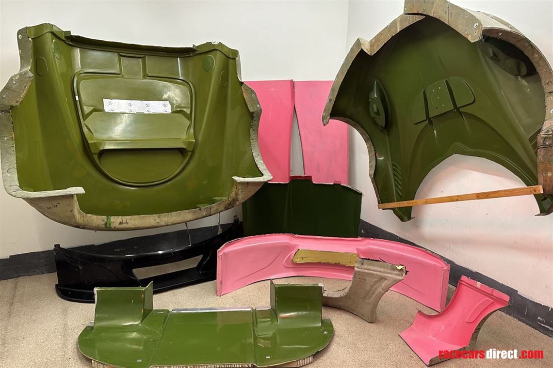 lotus-gt3-wide-body-racing-car-moulding-panel