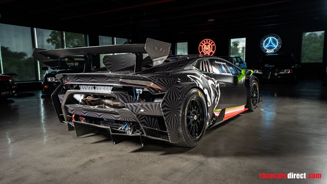 2015-lamborghini-huracan-super-trofeo-evo-upg