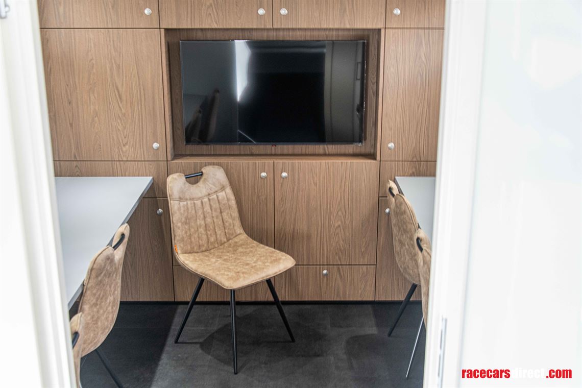 in-stock-new-engineers-office-with-cargo-deck