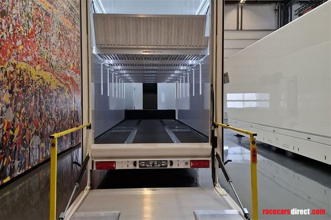 in-stock-new-engineers-office-with-cargo-deck