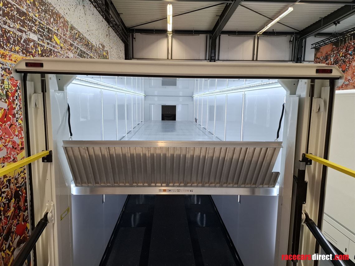 in-stock-new-engineers-office-with-cargo-deck