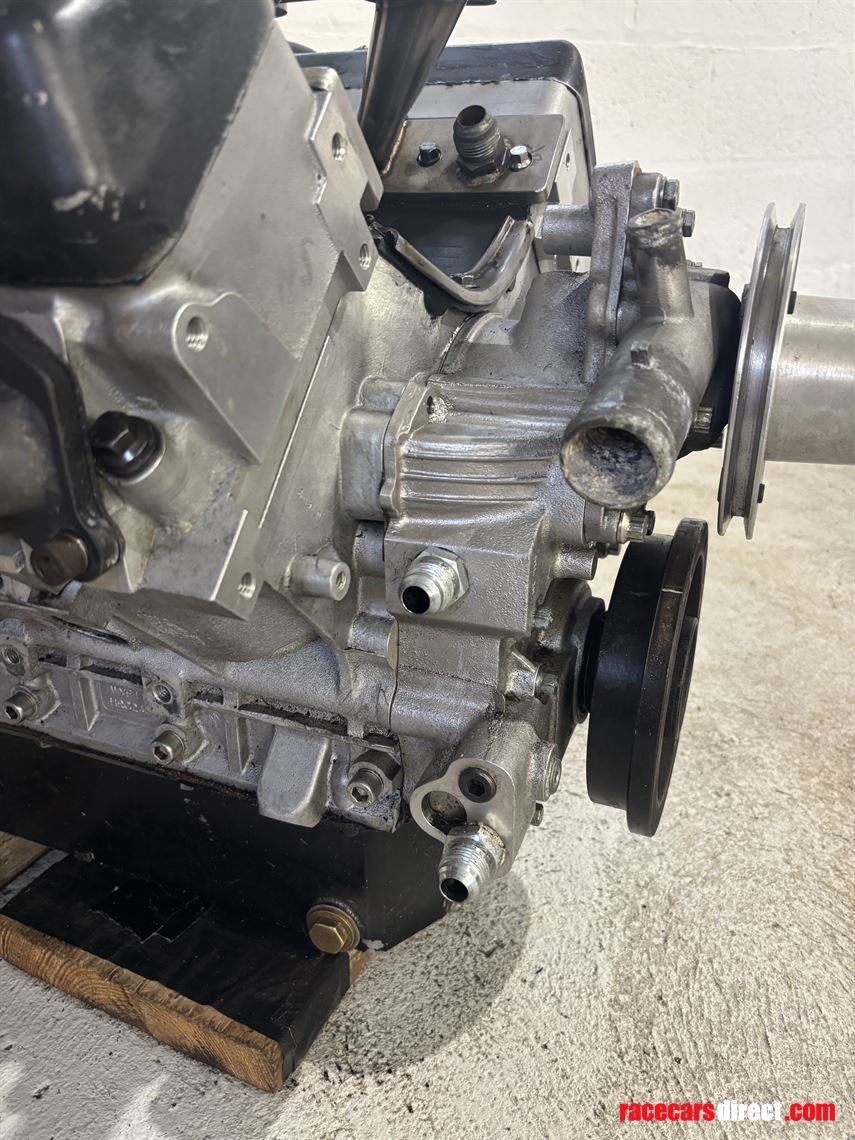 rover-oldsmobile-v8-race-engine