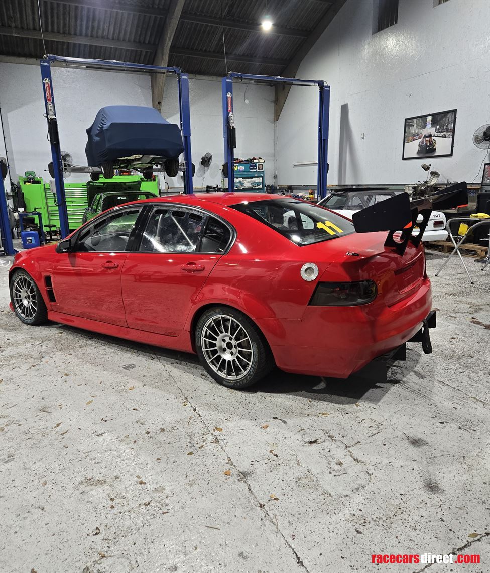 2009-holden-hsv-race-car-ex-supercar-series