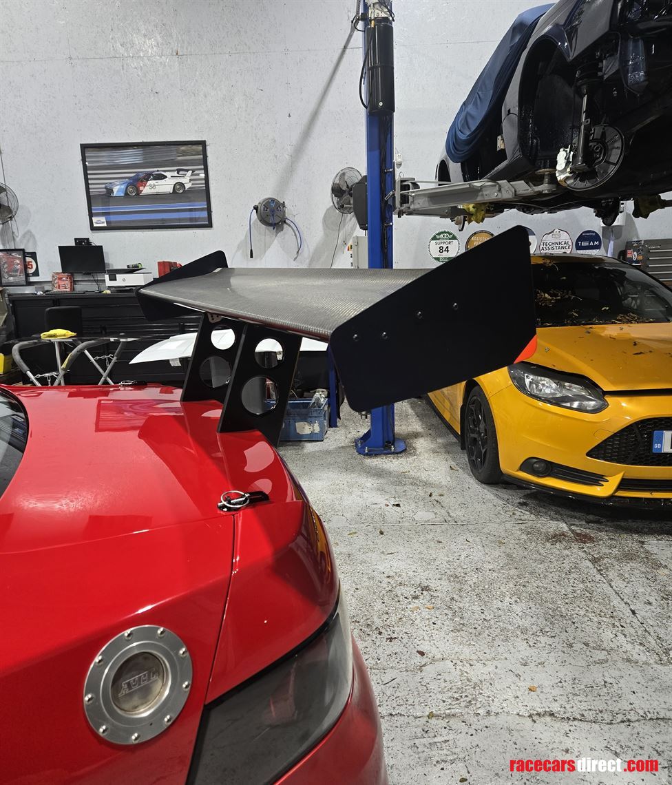 2009-holden-hsv-race-car-ex-supercar-series