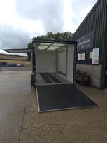 brian-james-race-box-45m-x-19m-black-3000kg-g