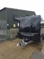 brian-james-race-box-45m-x-19m-black-3000kg-g