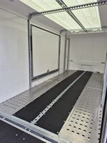 brian-james-race-box-5m-x-19m-3000kg-gvw-twin