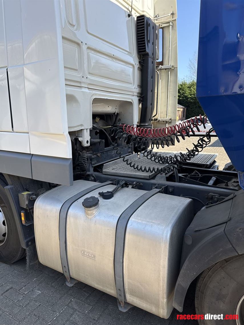 2008-daf-xf-105460---race-team-four-car-trans