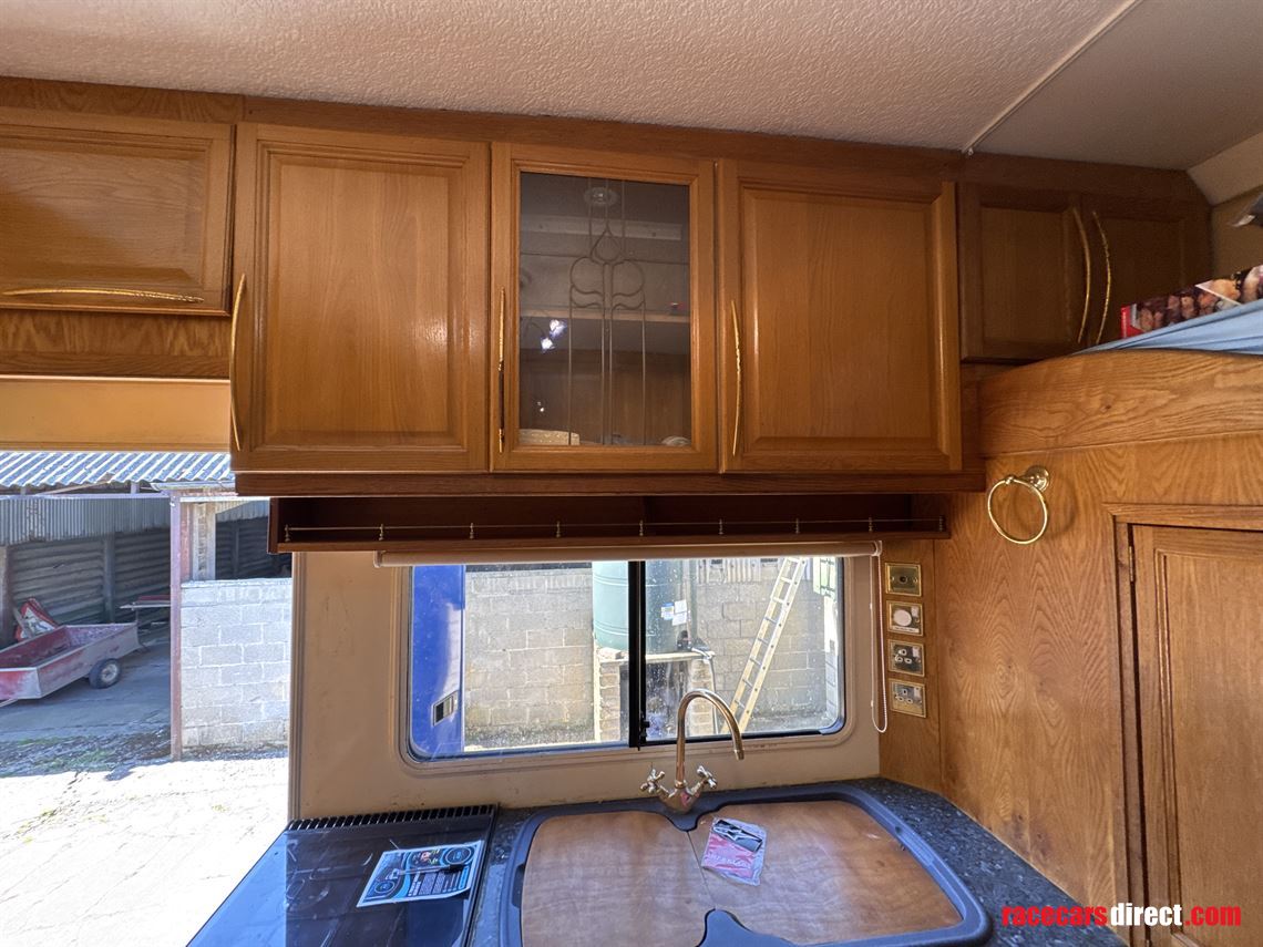 2008-daf-xf-105460---race-team-four-car-trans