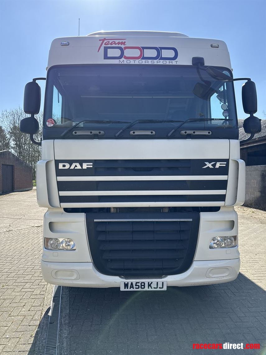 2008-daf-xf-105460---race-team-four-car-trans