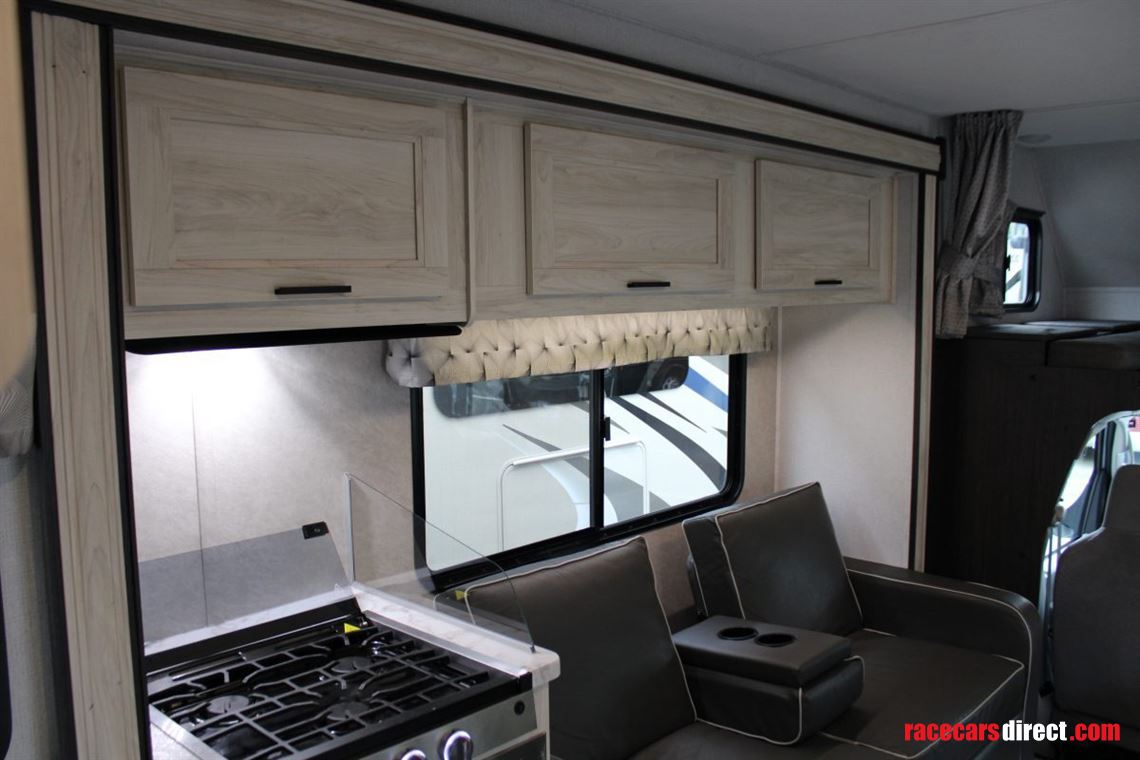 2020-forest-river-sunseeker-3250dsle-bunkhous