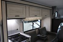 2020-forest-river-sunseeker-3250dsle-bunkhous