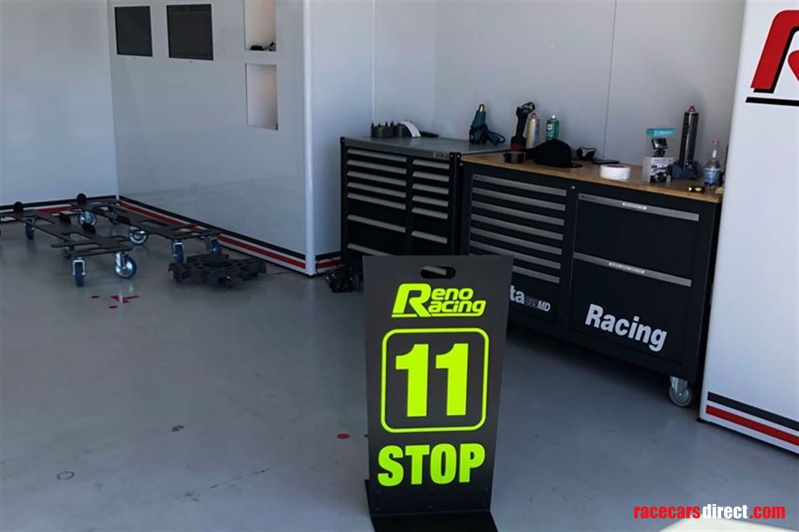 caseliner-seamless-pitwalls