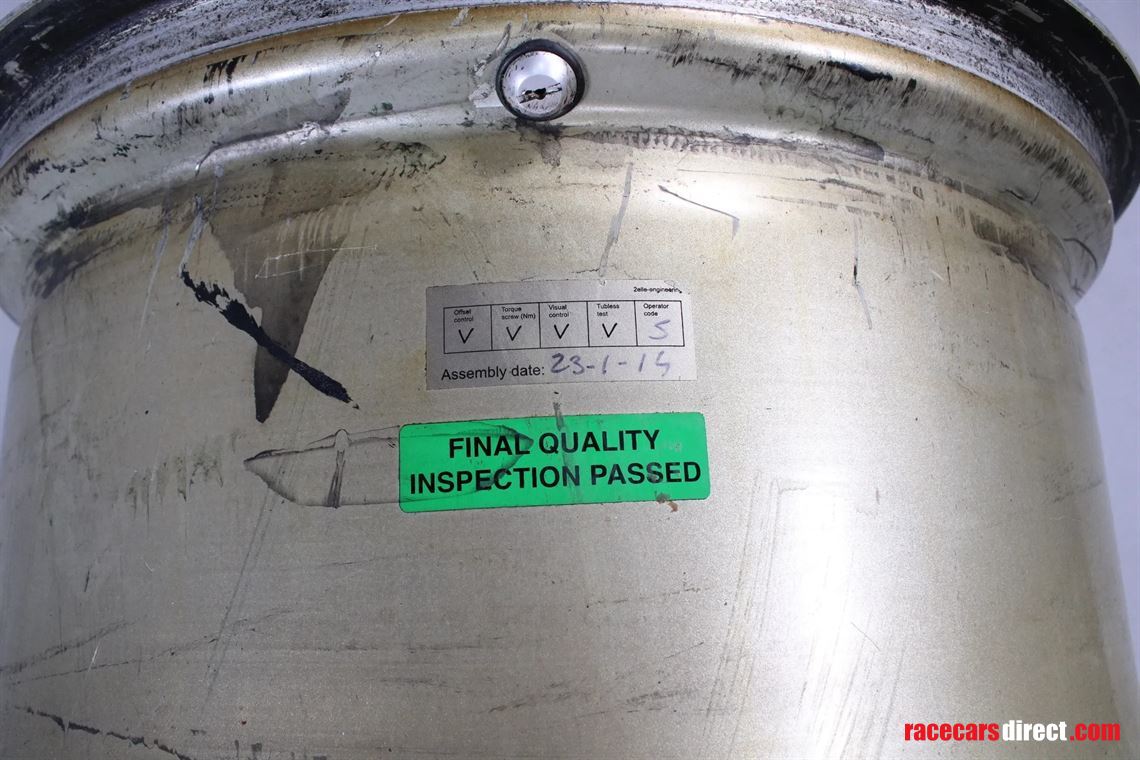 ferrari-458-488-gte-gt2-oz-racing-wheel-13jx1