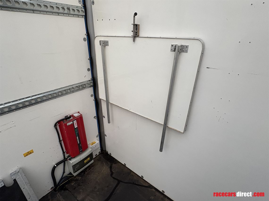 leyland-dad-lf230-race-transporter---box-lorr