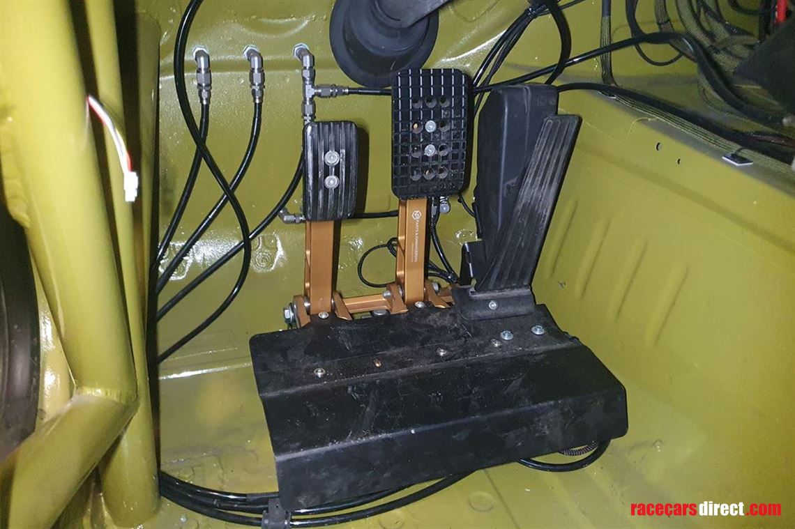 bmw-e82-54-v8-amg-400-bhp-555-nm