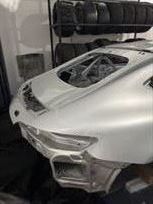 2020-amg-gt4-body-shell