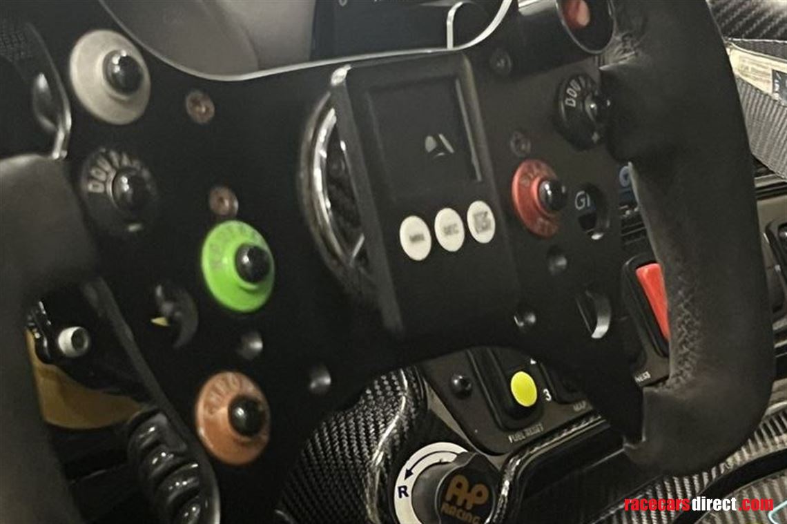 mercedes-benz-amg-gt3-evo