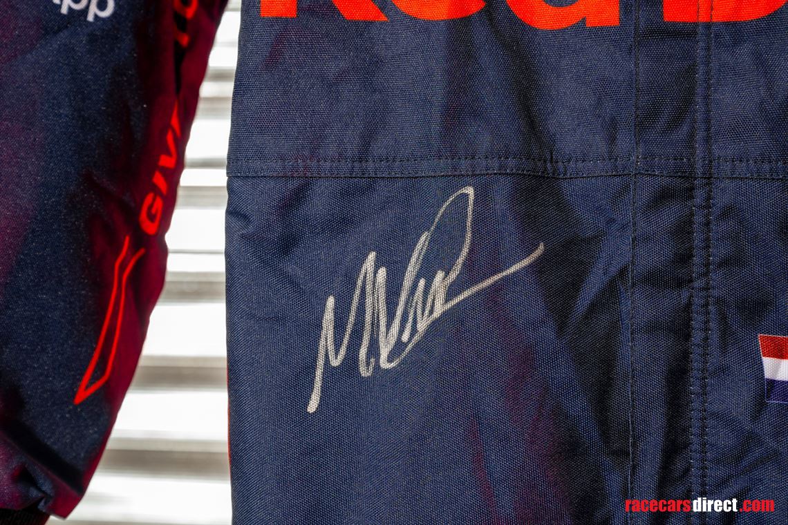 max-verstappen-hand-signed-red-bull-race-suit