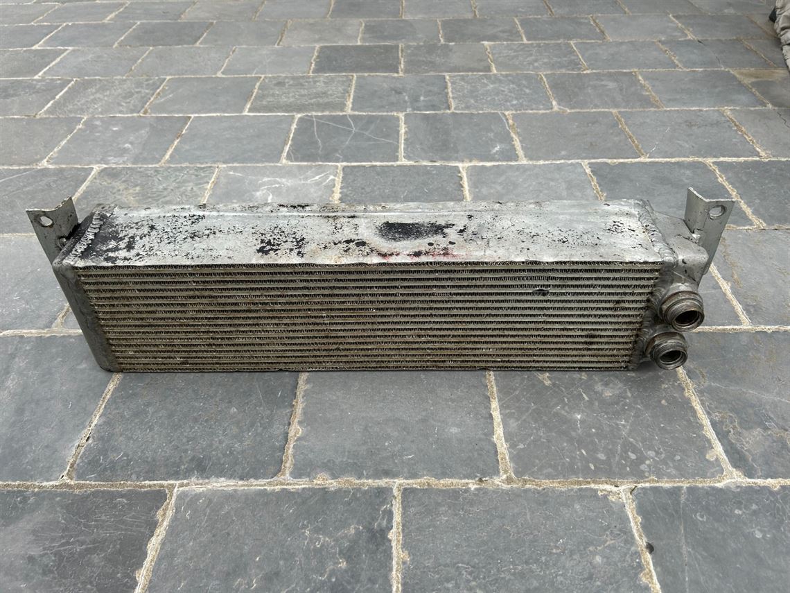 porsche-911-carrera-rsr-30-behr-front-oil-coo