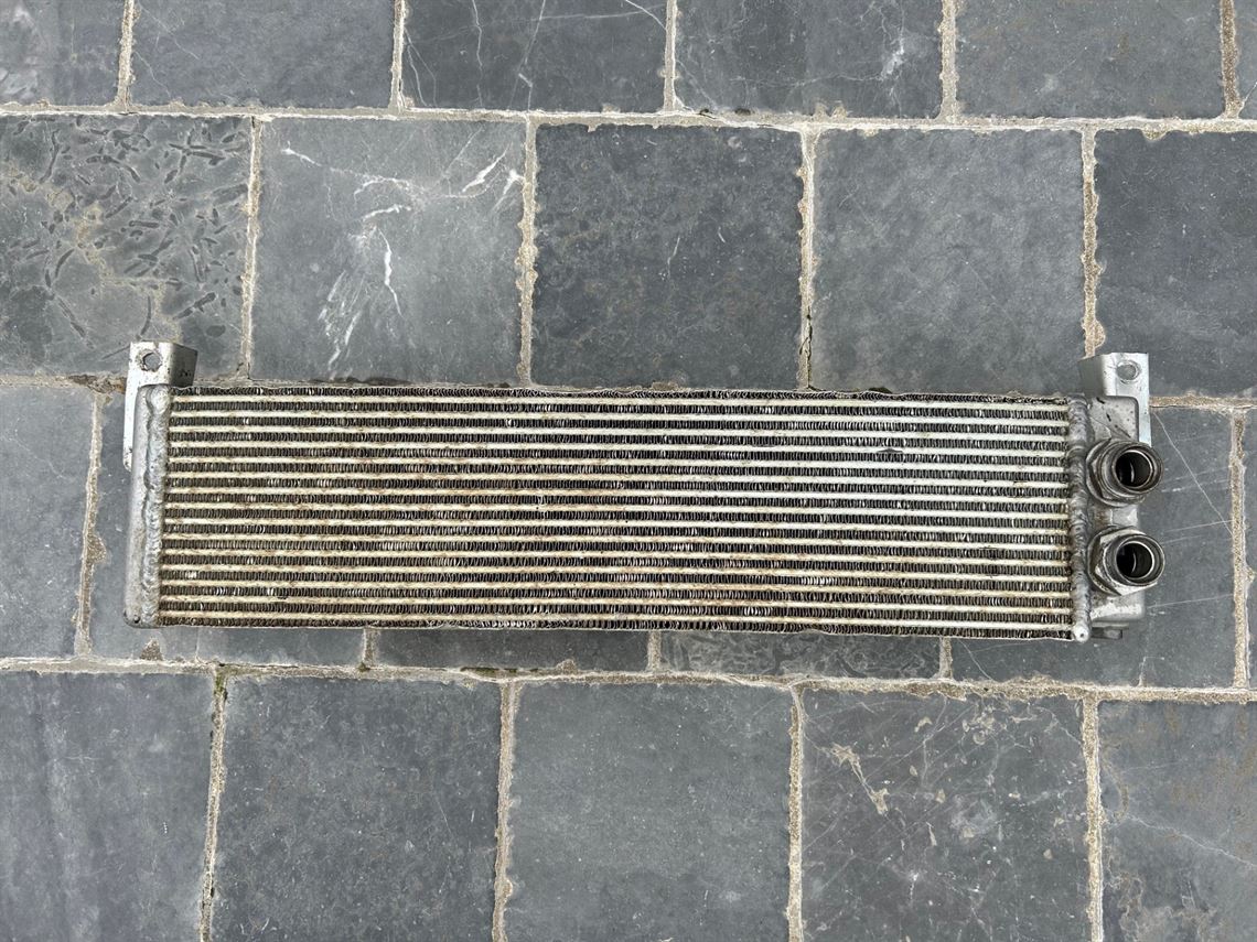 porsche-911-carrera-rsr-30-behr-front-oil-coo