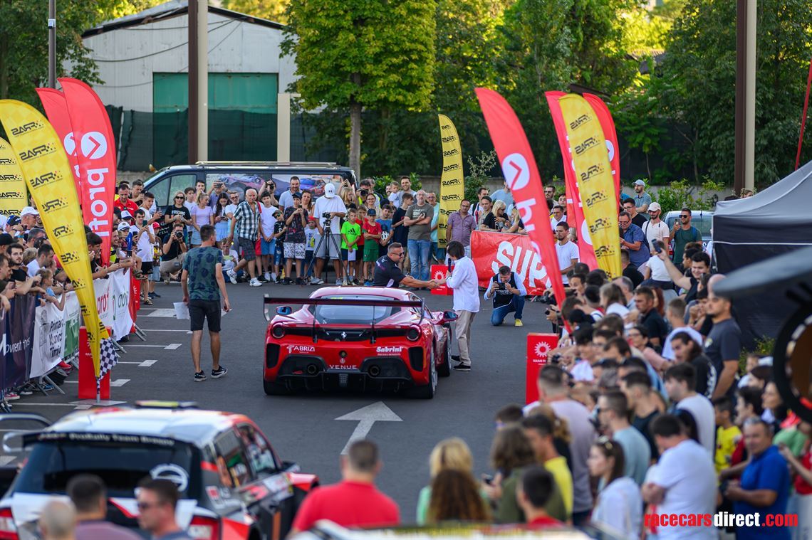 ferrari-488-challenge-evo