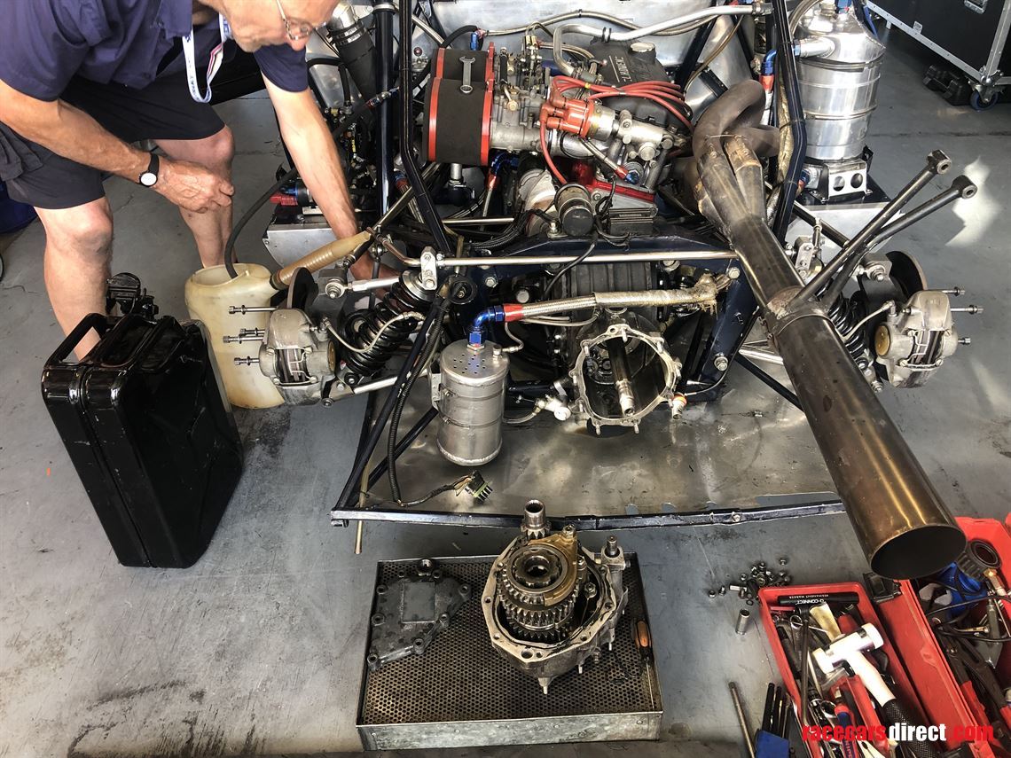 fred-opert-team-1977-chevron-b40