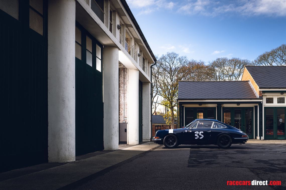 1965-porsche-911-race-car