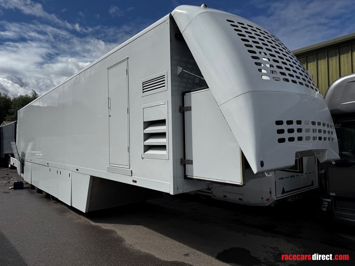 2-car-transporter-with-office