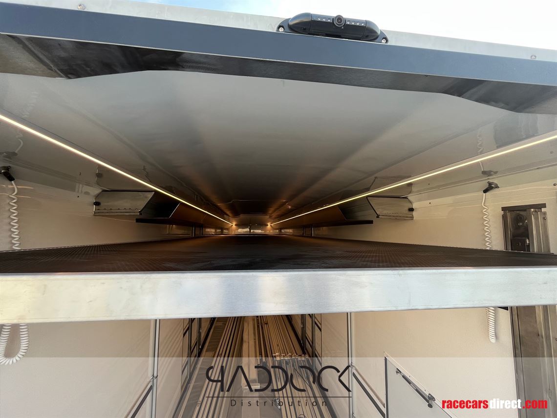 astacar-z2-slide-ref-4933-in-productionstock