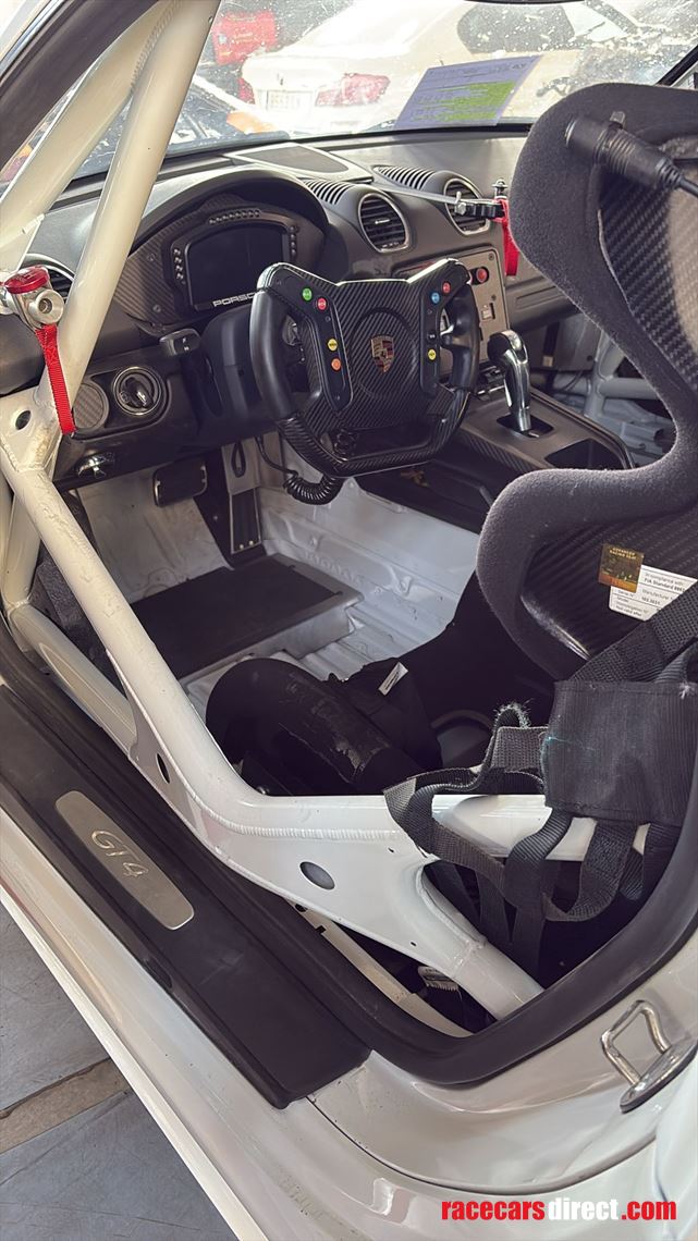 porsche-gt4-rs-clubsport