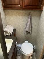 38-ft-coachman-miranda-motorhome-29k-one-owne