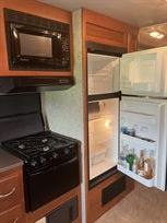 38-ft-coachman-miranda-motorhome-29k-one-owne