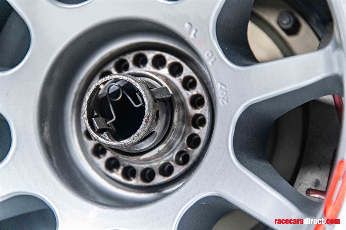 sold-lola-a1gp-autogp---screaming-v8-track-we