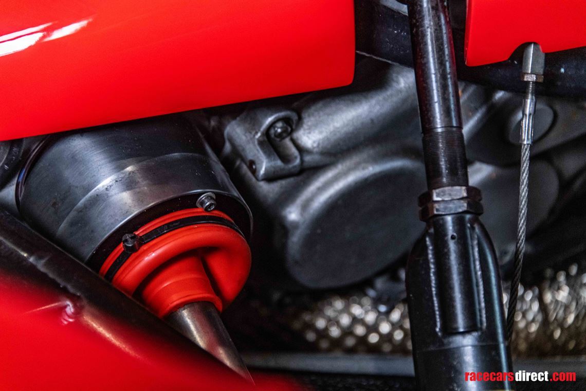 sold-lola-a1gp-autogp---screaming-v8-track-we