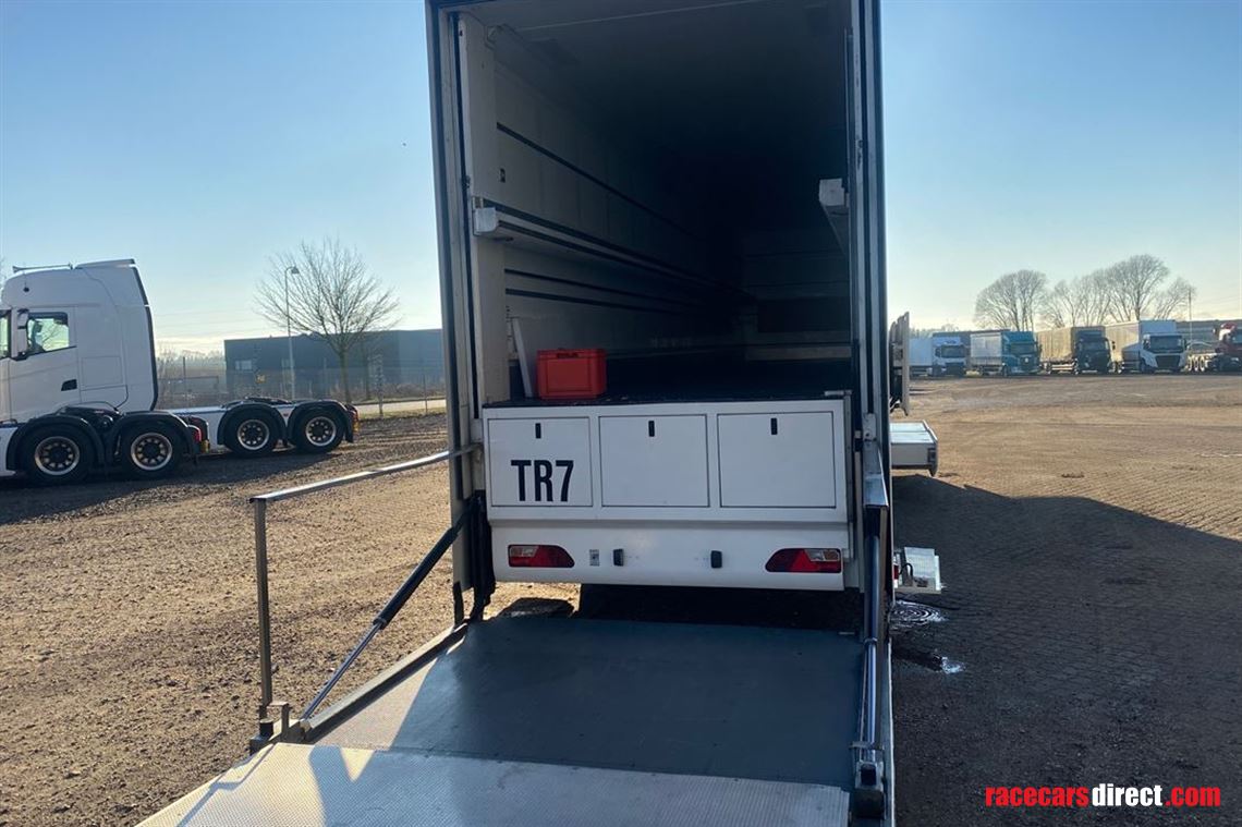 2-x-ex-toyota-le-mans-team-schuler-trailer