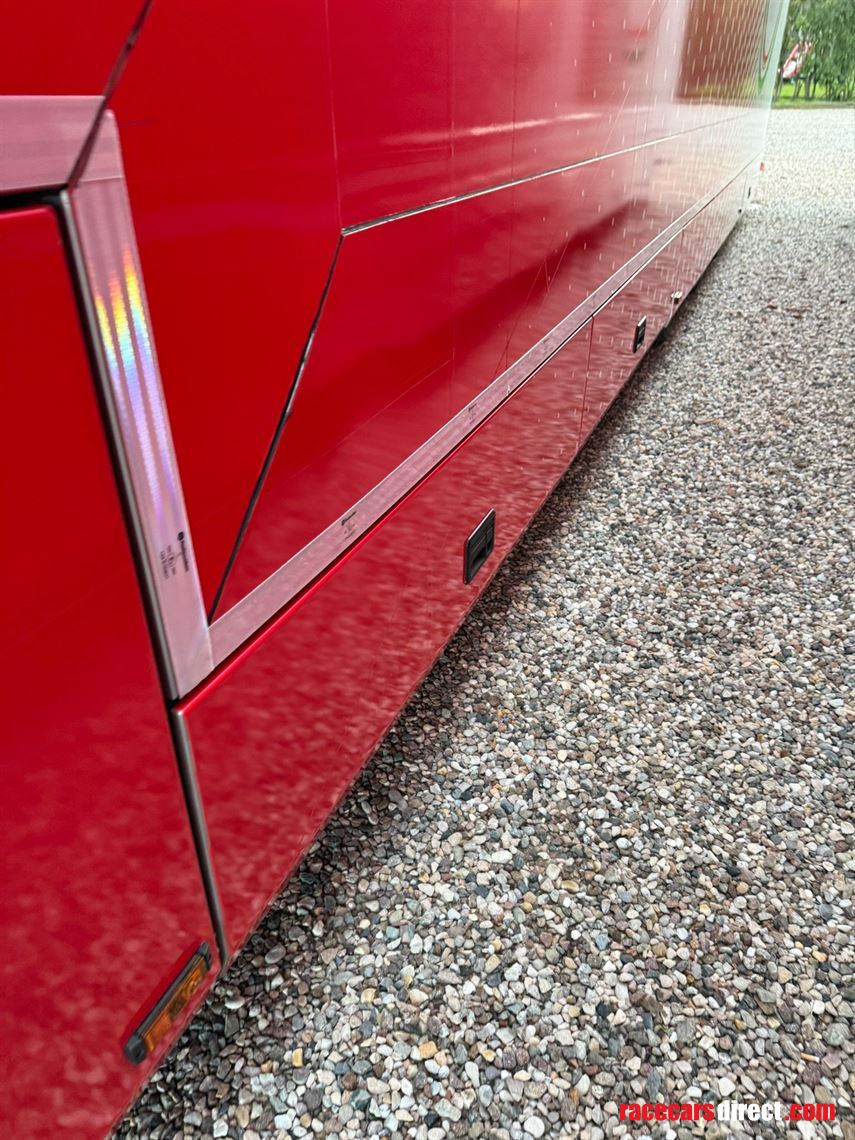 schuler---gt-and-touring-cars-race-trailer