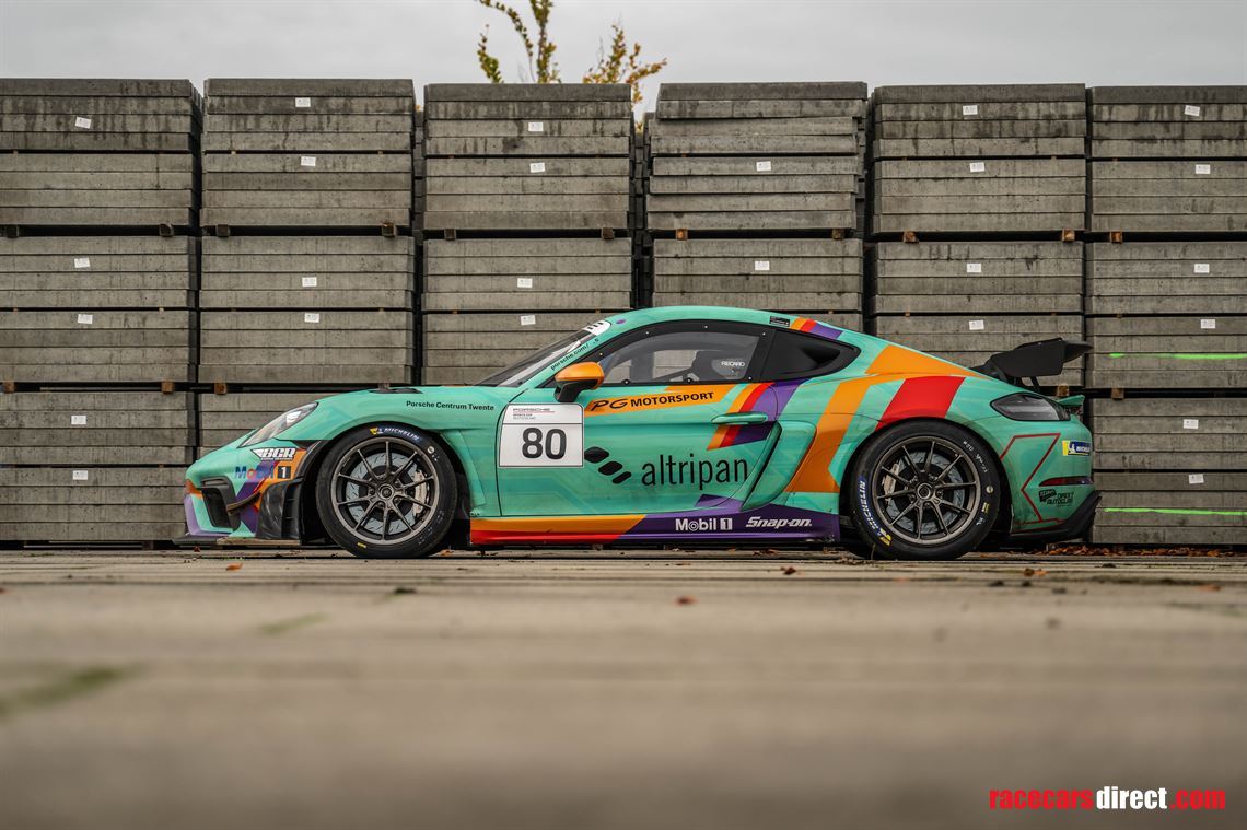 porsche-cayman-718-gt4-rs